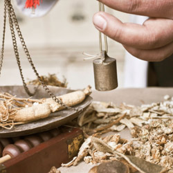 中医药要振兴 须“有成分而不唯成分论”